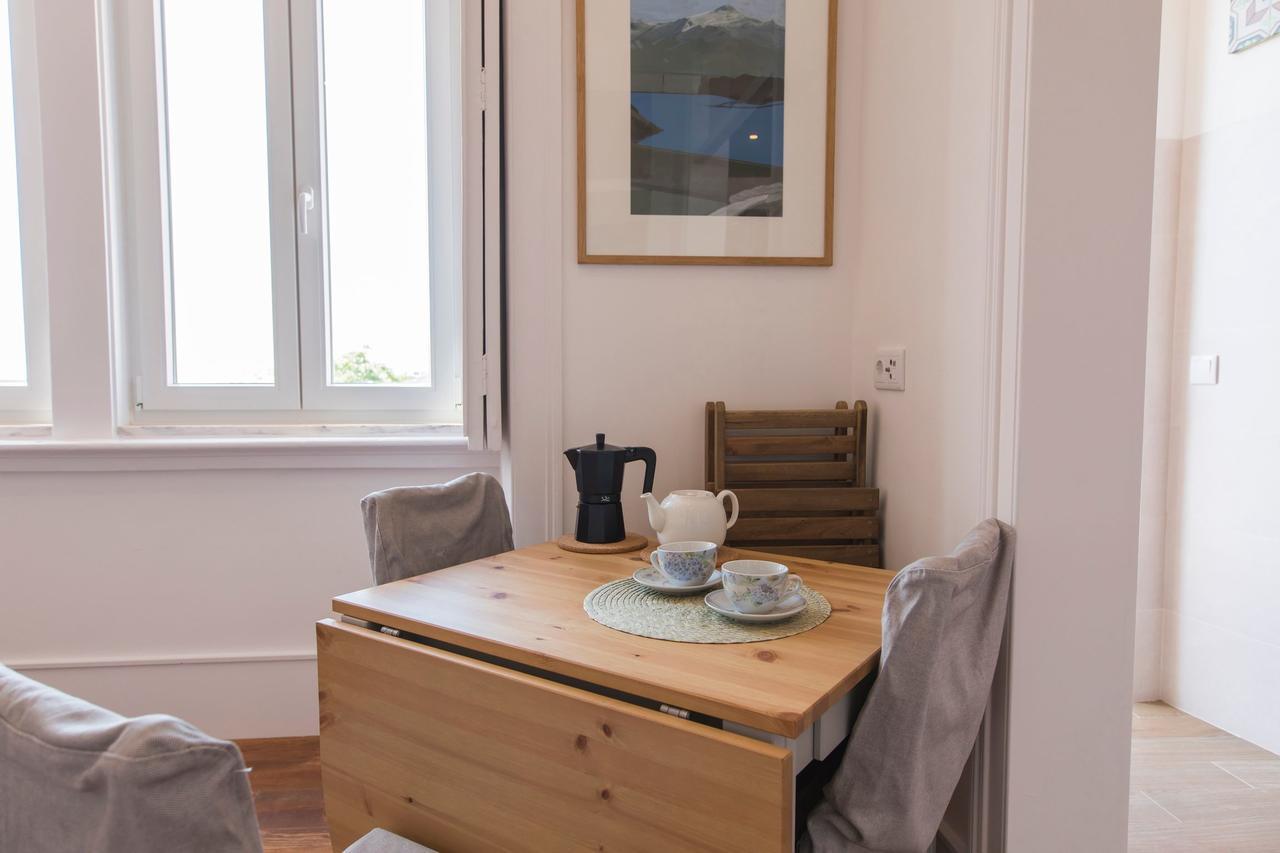 Lovelystay - Comfortable Apartment With River Views Лиссабон Экстерьер фото