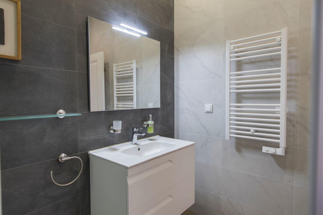 Lovelystay - Comfortable Apartment With River Views Лиссабон Экстерьер фото